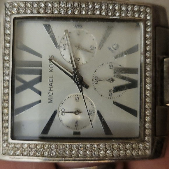 Michael kors watch - Picture 5 of 6